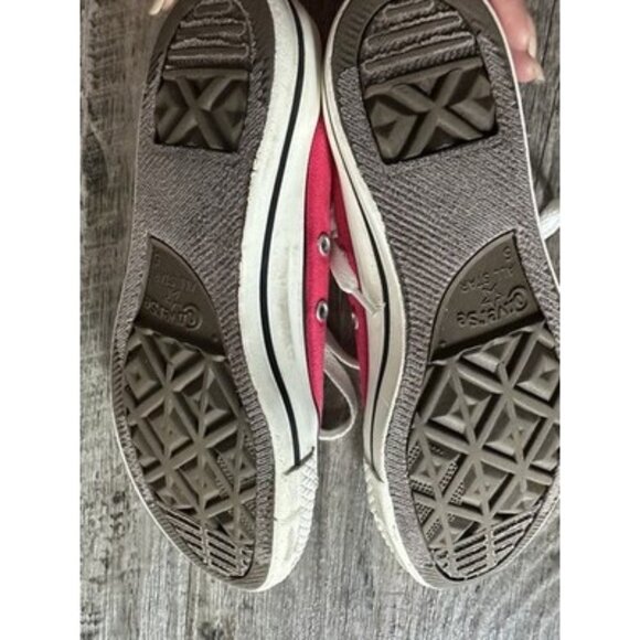 Converse Women Chuck Taylor All Star 132298F Rasberry Low Tops lace up size 7 - Picture 7 of 7